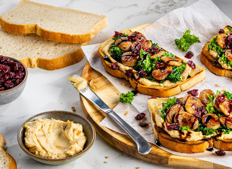 Kale and Apple Sausage Toast with Al Fresco Chicken Sausage